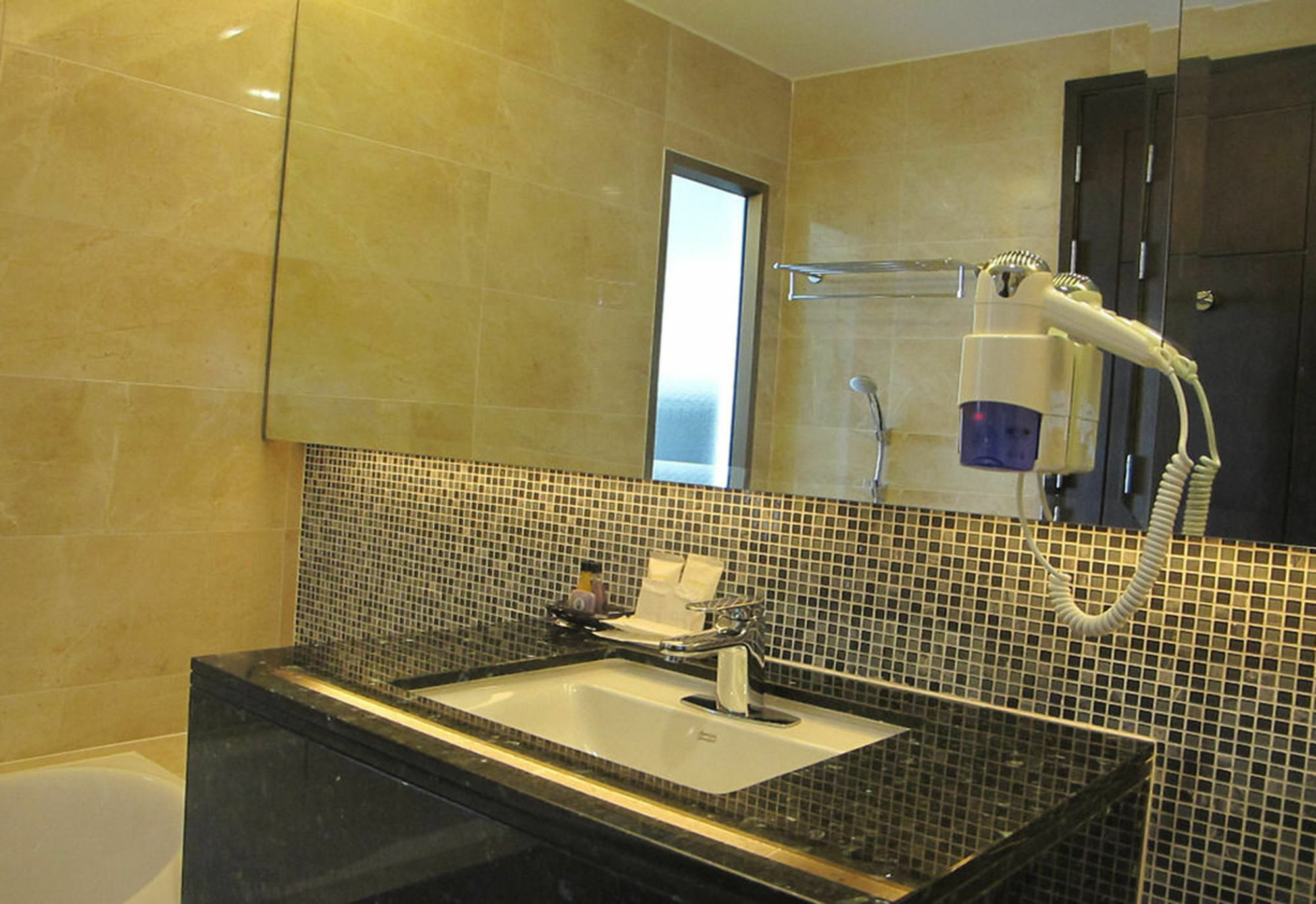 March Hotel Pattaya Luaran gambar