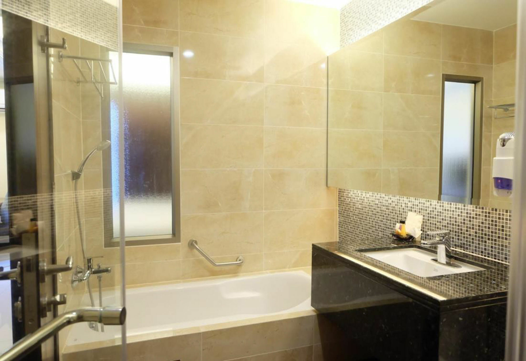 March Hotel Pattaya Luaran gambar